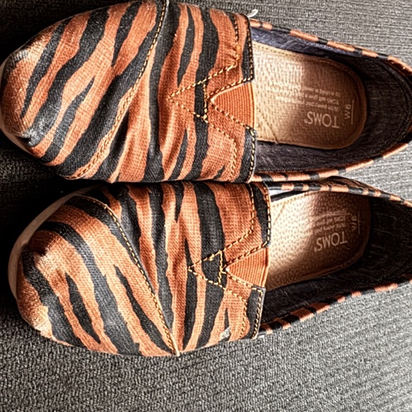 Toms Tiger Print - Picture 1 of 2